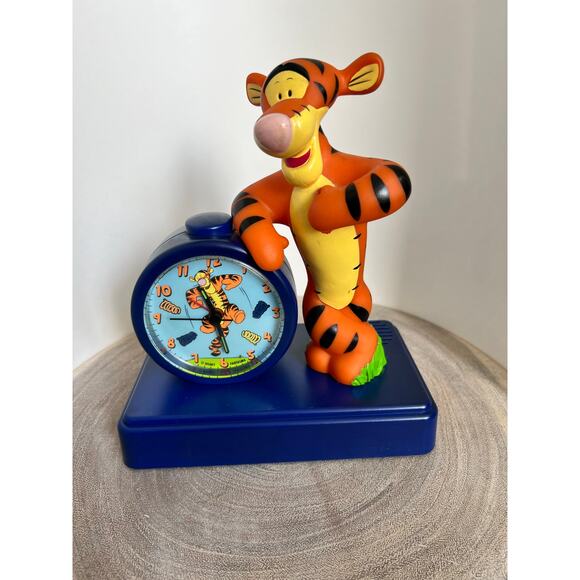 Vintage Tigger Talking Alarm Clock Disney Fantasma 8.5 Winnie The Pooh Works - Picture 1 of 8